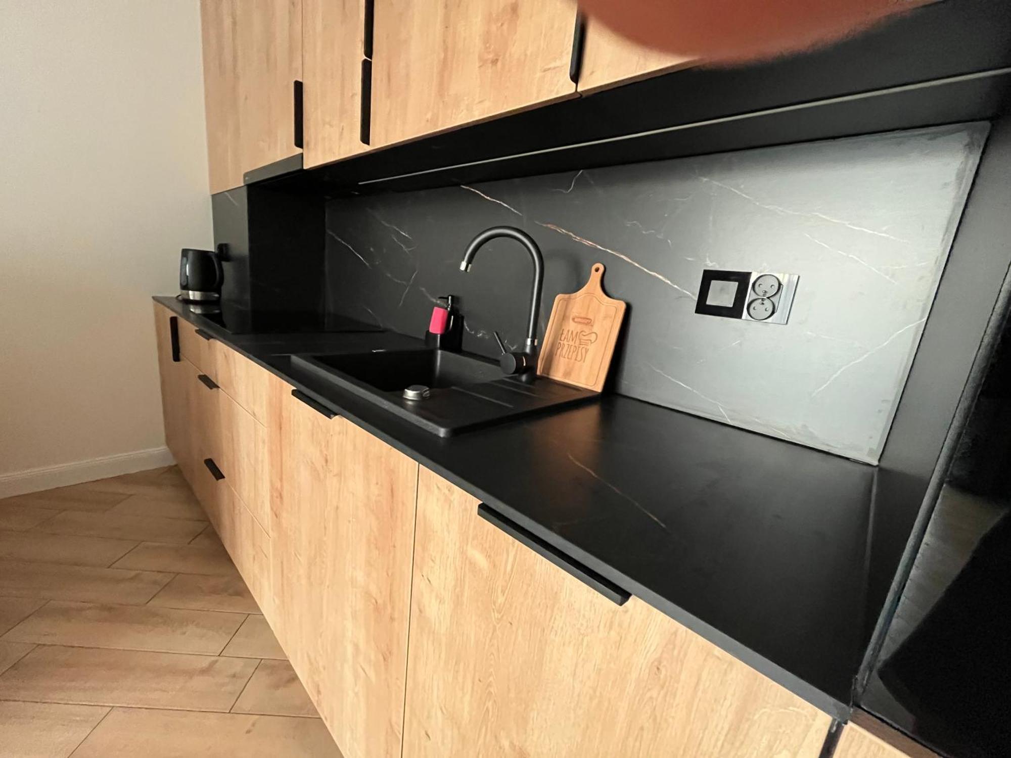 Amelium Darmowy Podziemny Parking Apartment